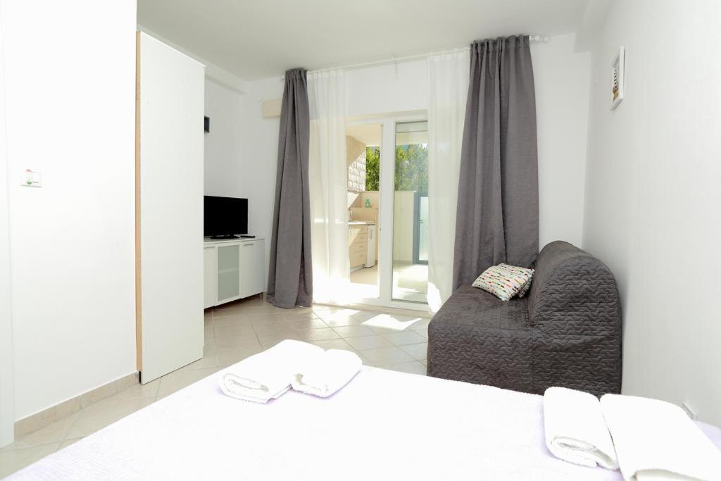 Villa Rajski Dvor 2 Bol Exteriör bild